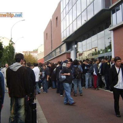 Un rendez-vous de gamers, beaucoup de monde, et une ouverture en retard!